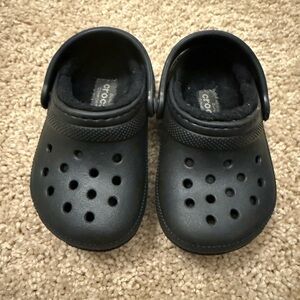 Toddler Black Lined Croc Clogs Size C5